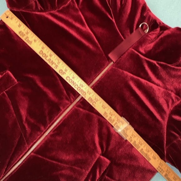 LEOLA COUTURE velvet puffer burgundy full zip fully lined cropped coat size M - Picture 10 of 14